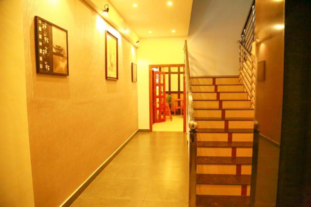 Akan Hotel And Residence Meppādi Exterior foto